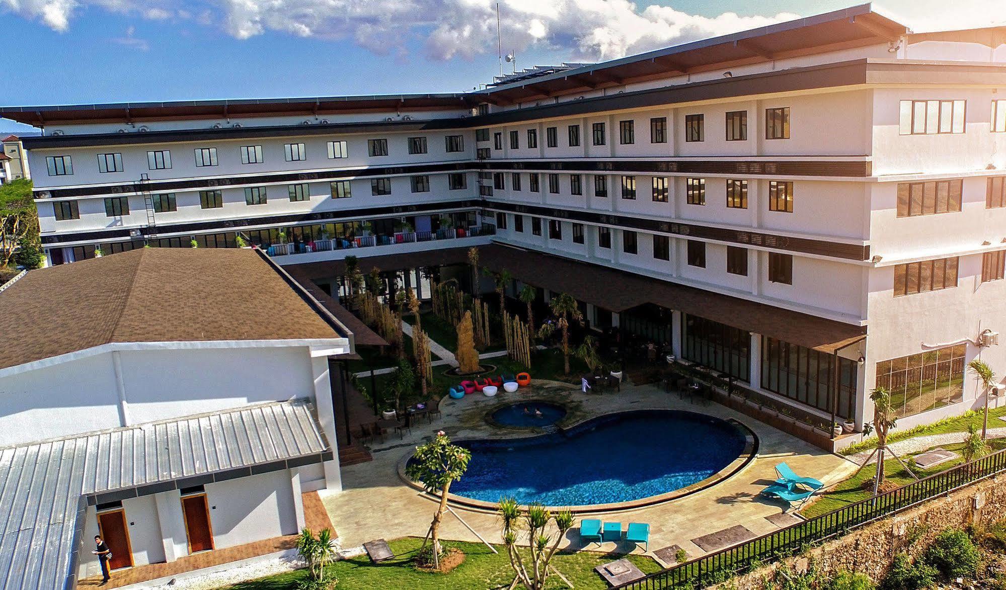 Hotel Neo Eltari Kupang By Aston Exterior foto